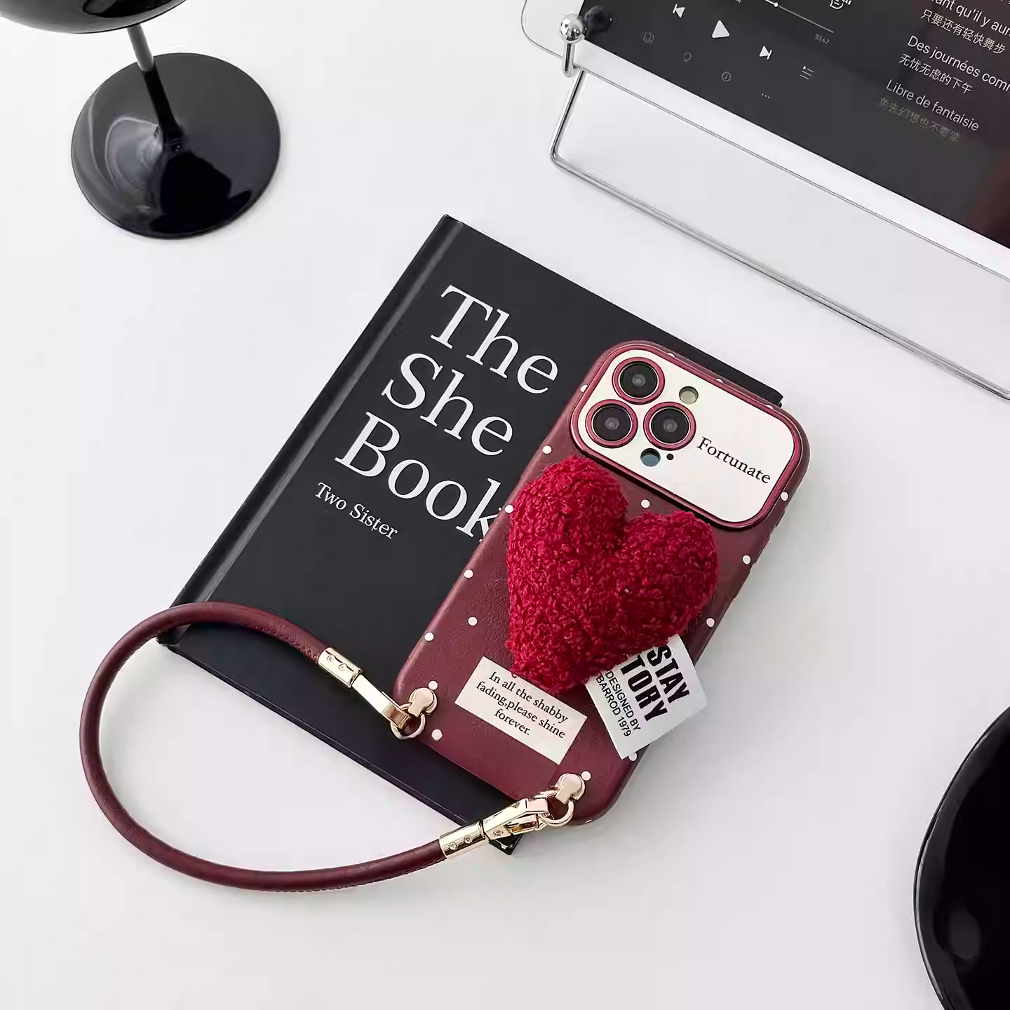 Retro Kalp Detay  Kılıf